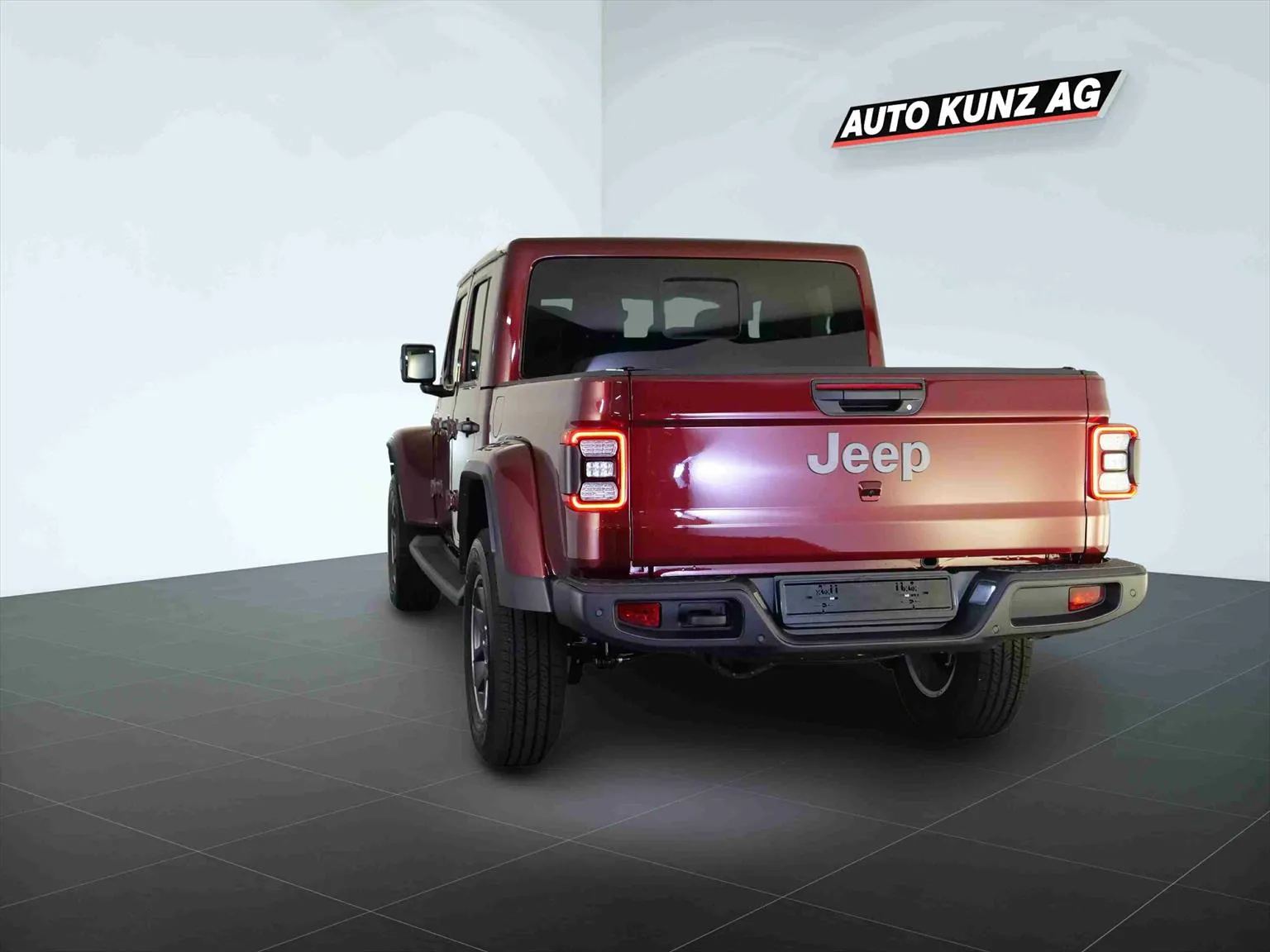 Jeep Gladiator 3.0 Diesel AWD 80th Anniversary  Image 4