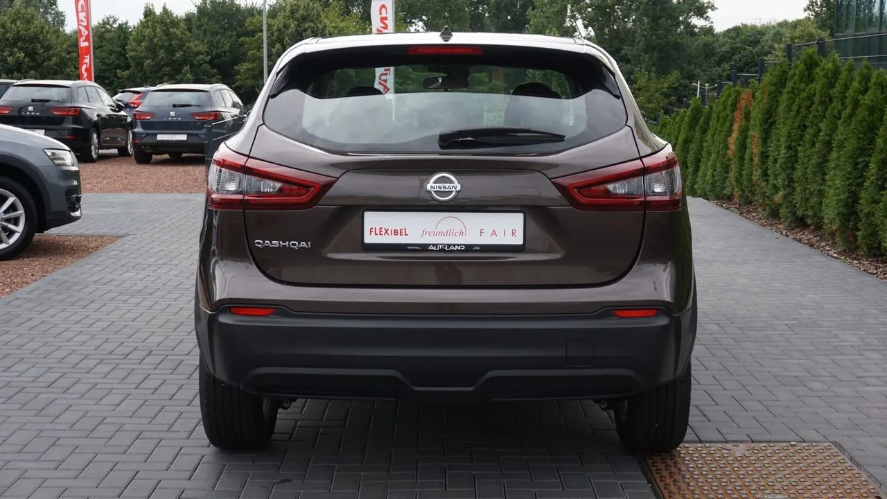 Nissan Qashqai 1.3 DIG-T...  Image 3